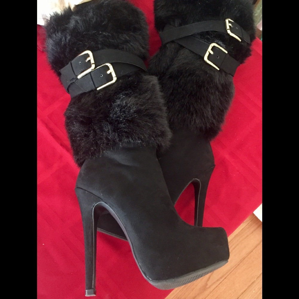 LUXE Black/Faux Fur Women's Boots Sz. 7
